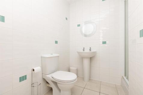 Bedroom 1 En-suite