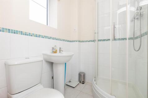 Bedroom 4 En-suite