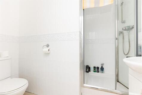 Bedroom 2 En-suite