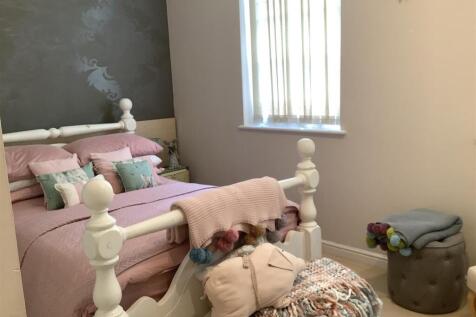Pryor Wing Bedroom 1.jpg