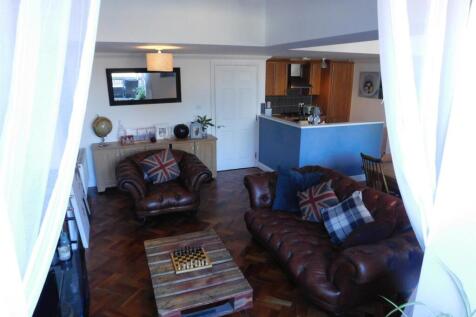 Lounge Dining Room