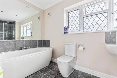Bed 2 En-suite