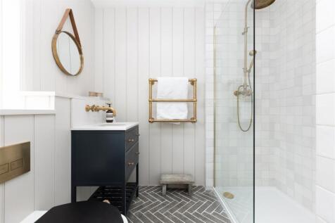 Bedroom 2 En-Suite