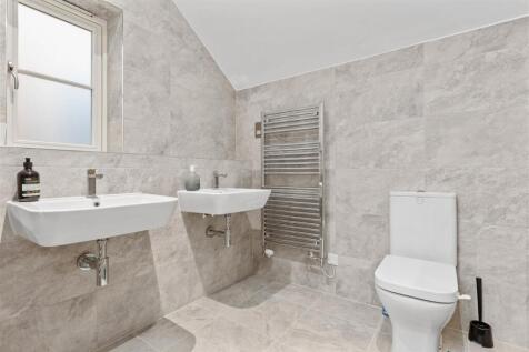 Bedroom 1 En-Suite