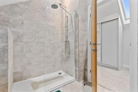 Bedroom 1 En-Suite