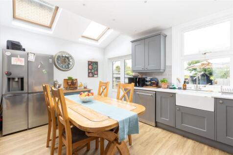 Kitchen/ breakfast