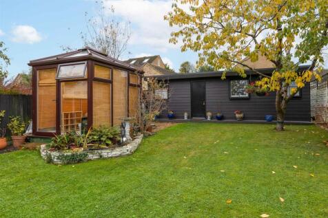 Detached conservatory and Studio Annexe