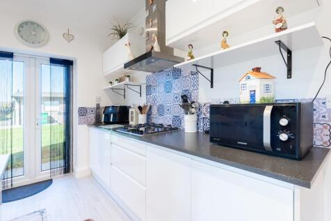 KITCHEN AGAIN