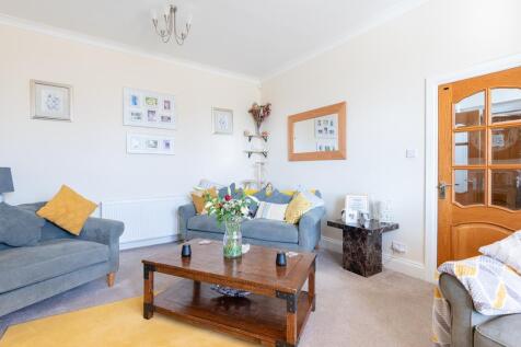 LIVINGROOM AGAIN