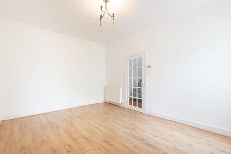 LIVING ROOM AGAIN