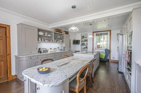 DINING KITCHEN LEFT