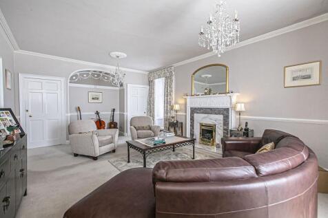 FORMAL SITTING ROOM