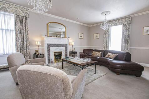 FORMAL SITTING ROOM