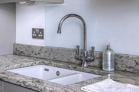KITCHEN DETAIL 1