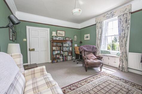 SITTING ROOM SNUG