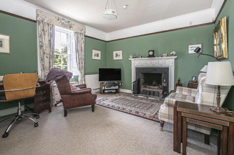 SITTING ROOM SNUG
