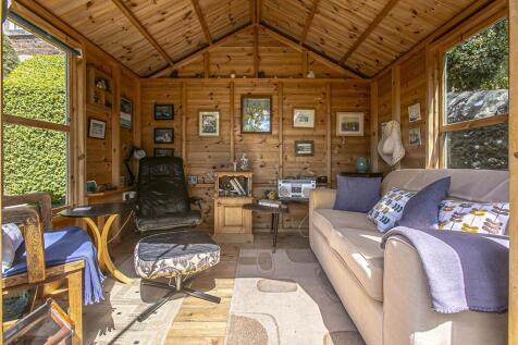 SUMMER HOUSE