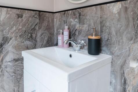 ENSUITE DETAIL