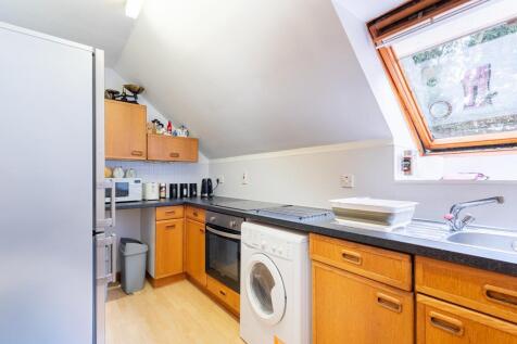 KITCHEN LEFT 