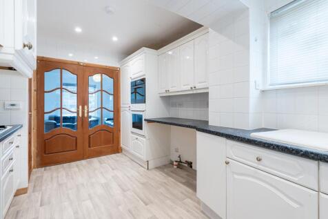 KITCHEN AGIN