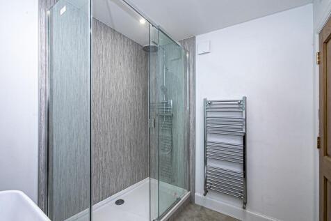 SHOWER ROOM AGAIN