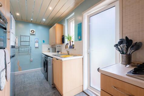 KITCHEN LEFT