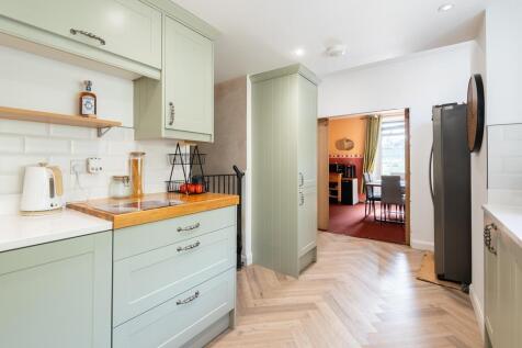 KITCHEN TO DINING