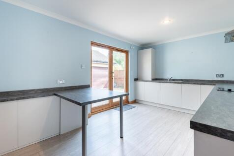 KITCHEN TO GARDEN