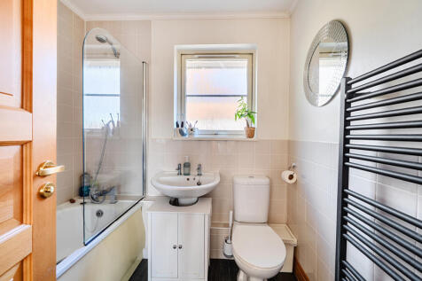 1387965-3-693accb...