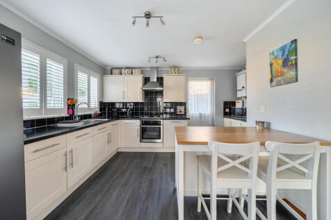 1387965-17-693acd...