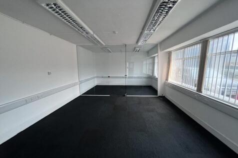 PHOTO 3  12 Admiral Park Portsmouth.jpg