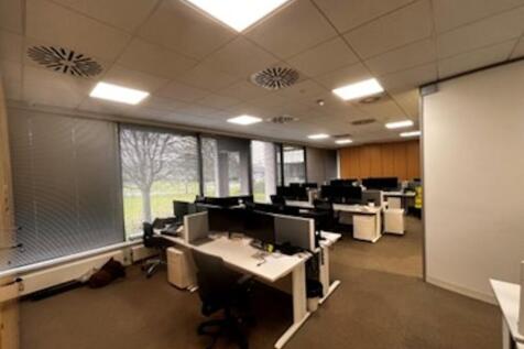 Suite 001 West 4.jpg