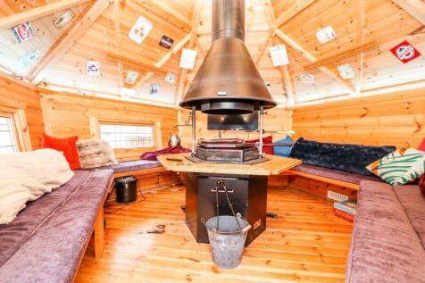 Hobbit House/Yurt