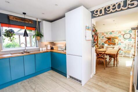 Kitchen into dining