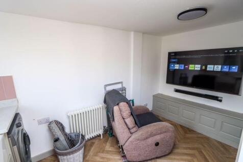 Home Cinema Room/Utility