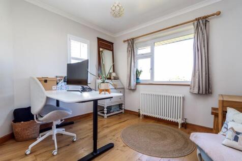 Home Office/Bedroom 4