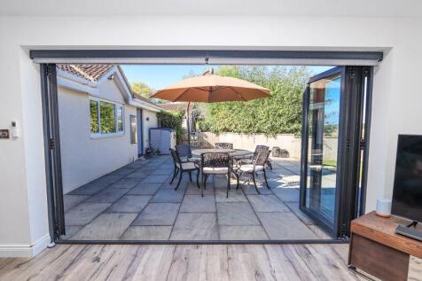 Bi-Folding Doors onto patio