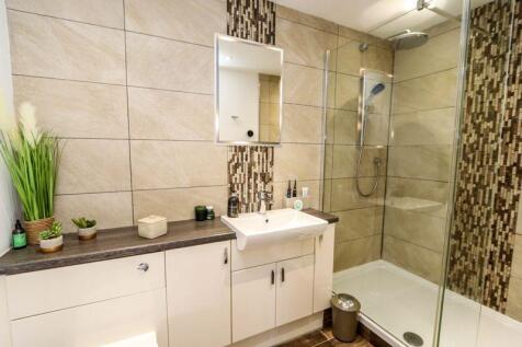 En-Suite Bedroom 1