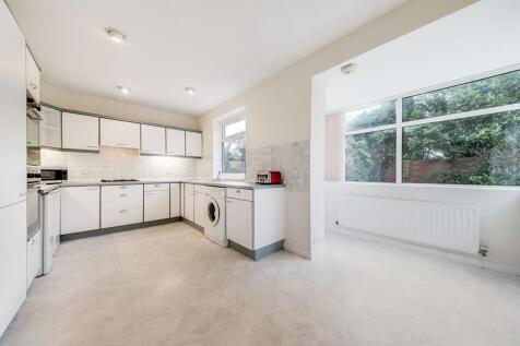 Kitchen / Dining Are