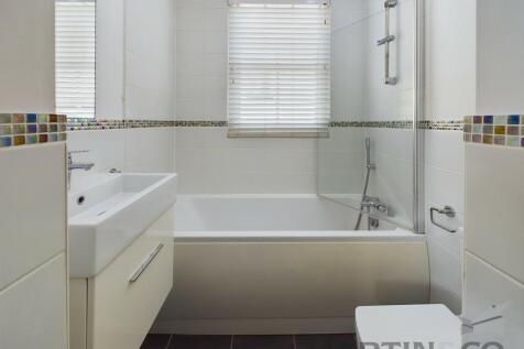 2 Ensuite 2