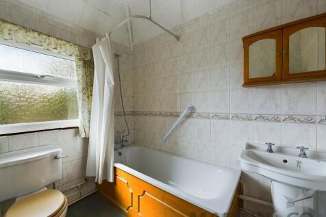 11 Bathroom