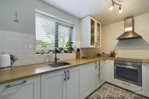 4 Kitchen