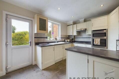 4 Kitchen