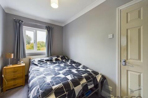 6 Bedroom 2