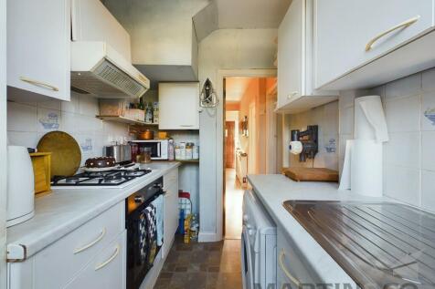 6 Kitchen