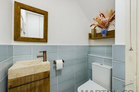 9 WC