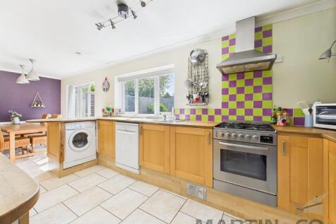4 Kitchen