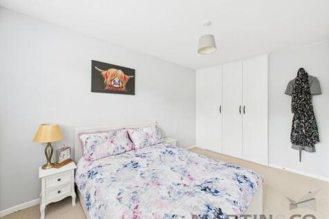 10 Bedroom 1