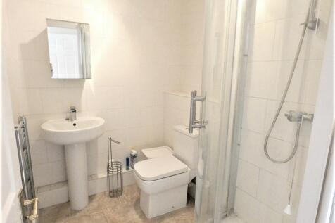 En-suite Shower R...