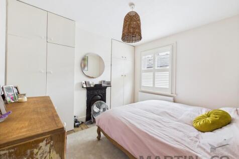 10 Bedroom 1